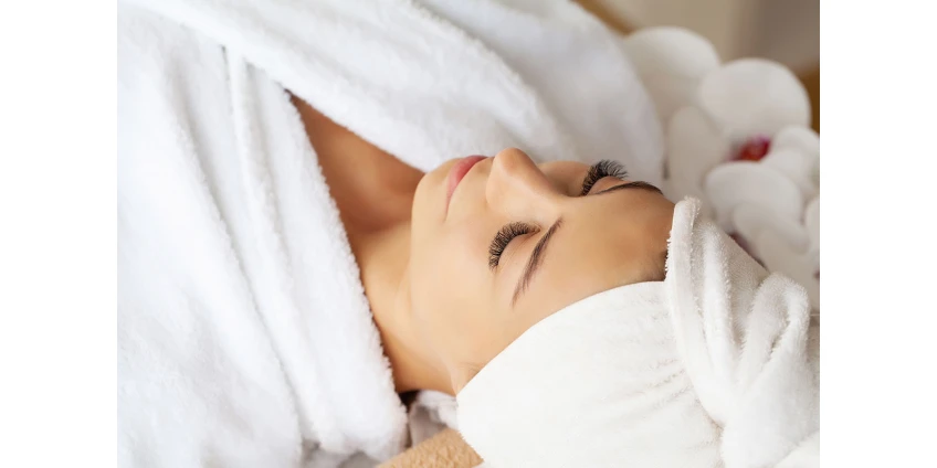 Phototherapie und Hochfrequenztechnologien: Ein Muss für Ihren Schönheitssalon