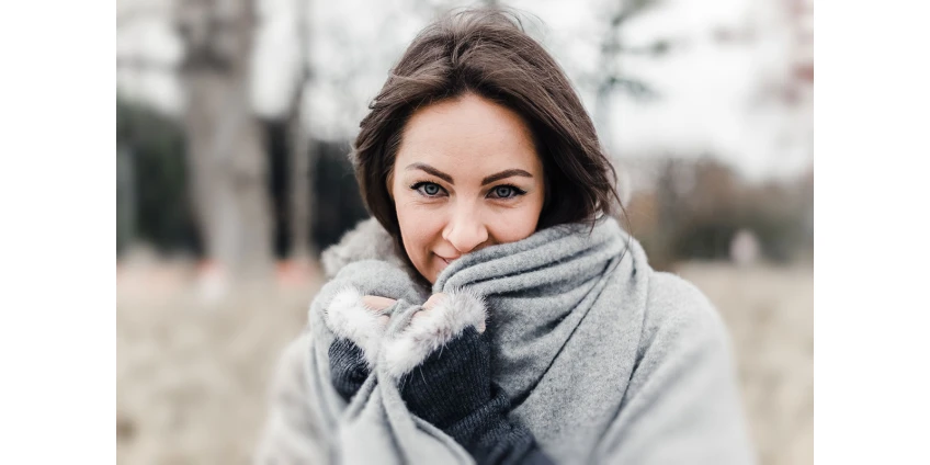 Wie man den fahlen Teint der Haut in der kalten Jahreszeit loswird Wie man den fahlen Teint der Haut in der kalten Jahreszeit loswird