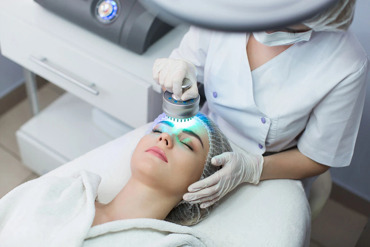 Wie funktioniert die LED-Therapie und worin besteht ihre Wirksamkeit